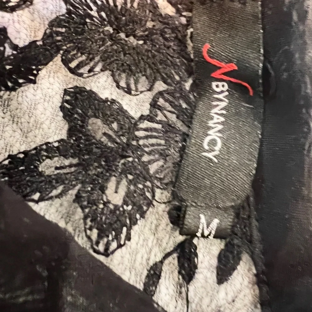 # A078   N by Nancy Black Vintage Sheer Lace Top, Oversized bow, NWOT  M - Picture 7 of 10